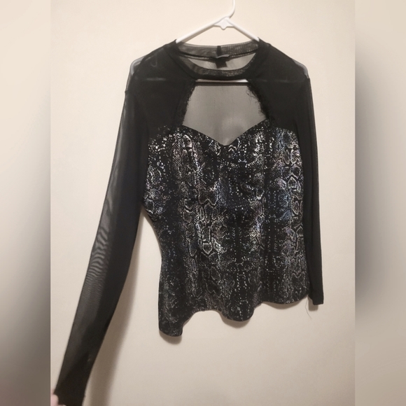 Womens Blouse XL Venus - Picture 1 of 3